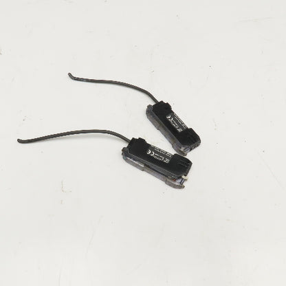 Keyence FS-V31P Fiber Optic Amplifier 12-24VDC 5" Leads Lot Of 2