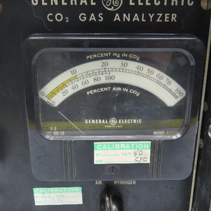 General Electric 117D837G3 Vintage Co2 Gas Analyzer 115V 40Hz