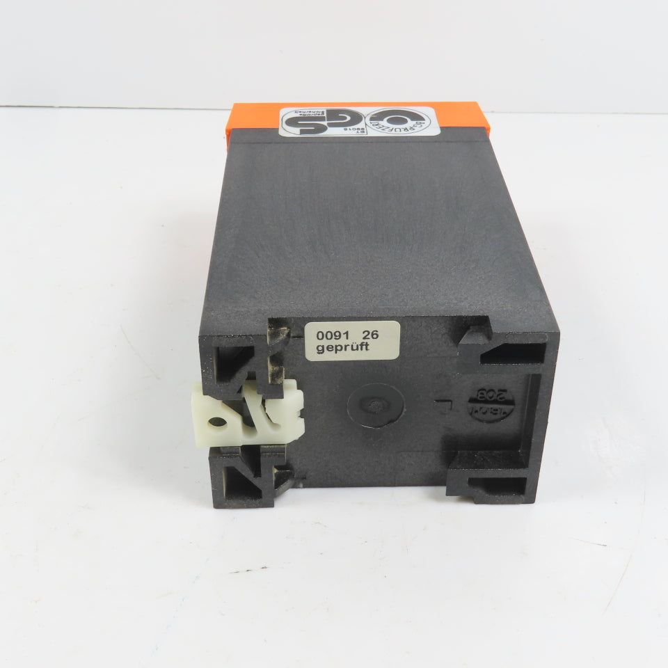 E. Dold & Sohne BD5987.02/001 SafeMaster Emergency Stop Module Relay 5A 250V
