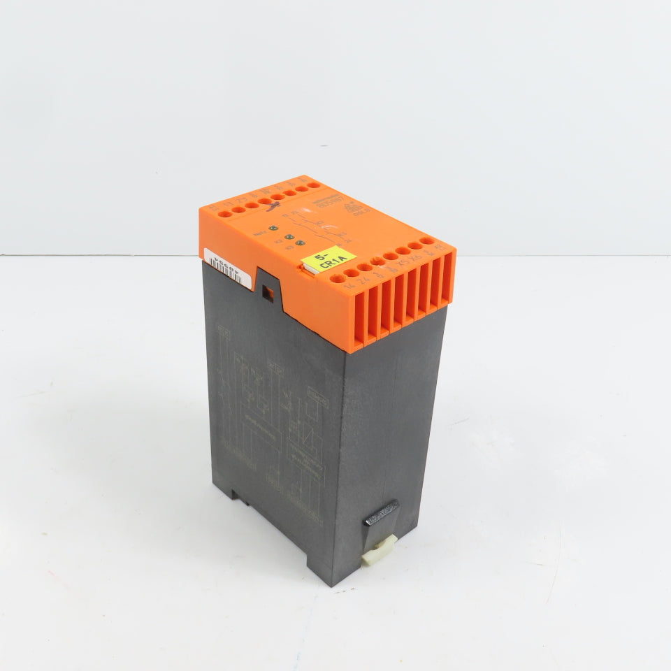 E. Dold & Sohne BD5987.02/001 SafeMaster Emergency Stop Module Relay 5A 250V