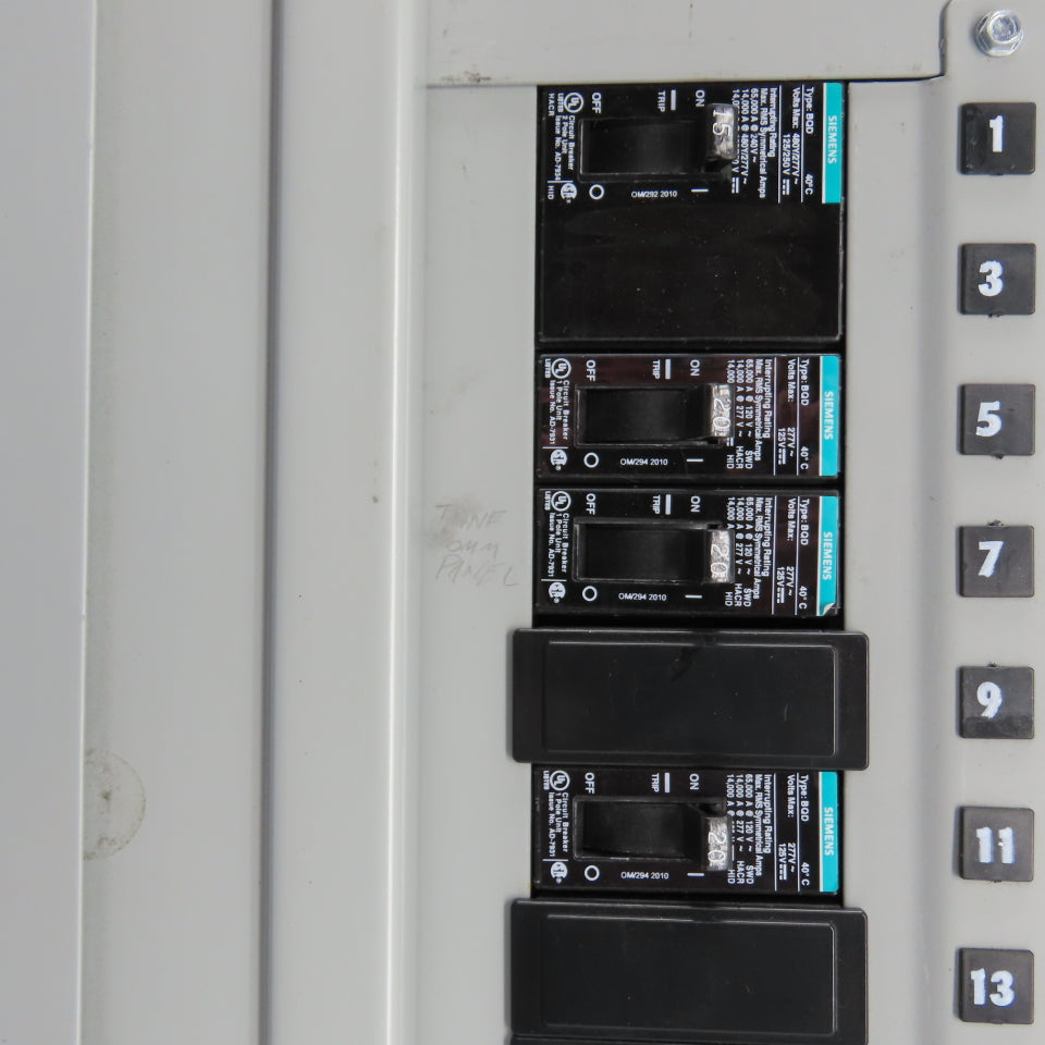 Siemens P2B42ML125FTS 125A 42 Space Panelboard Load Center 240/120V 3PH 4-Wire
