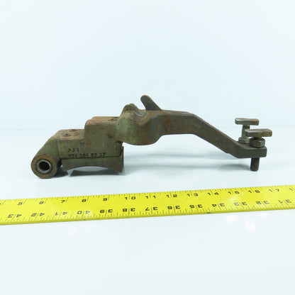 Linde 124 504 03 27 Brake Shoe Holder Assembly From An Electric Forklift E15S