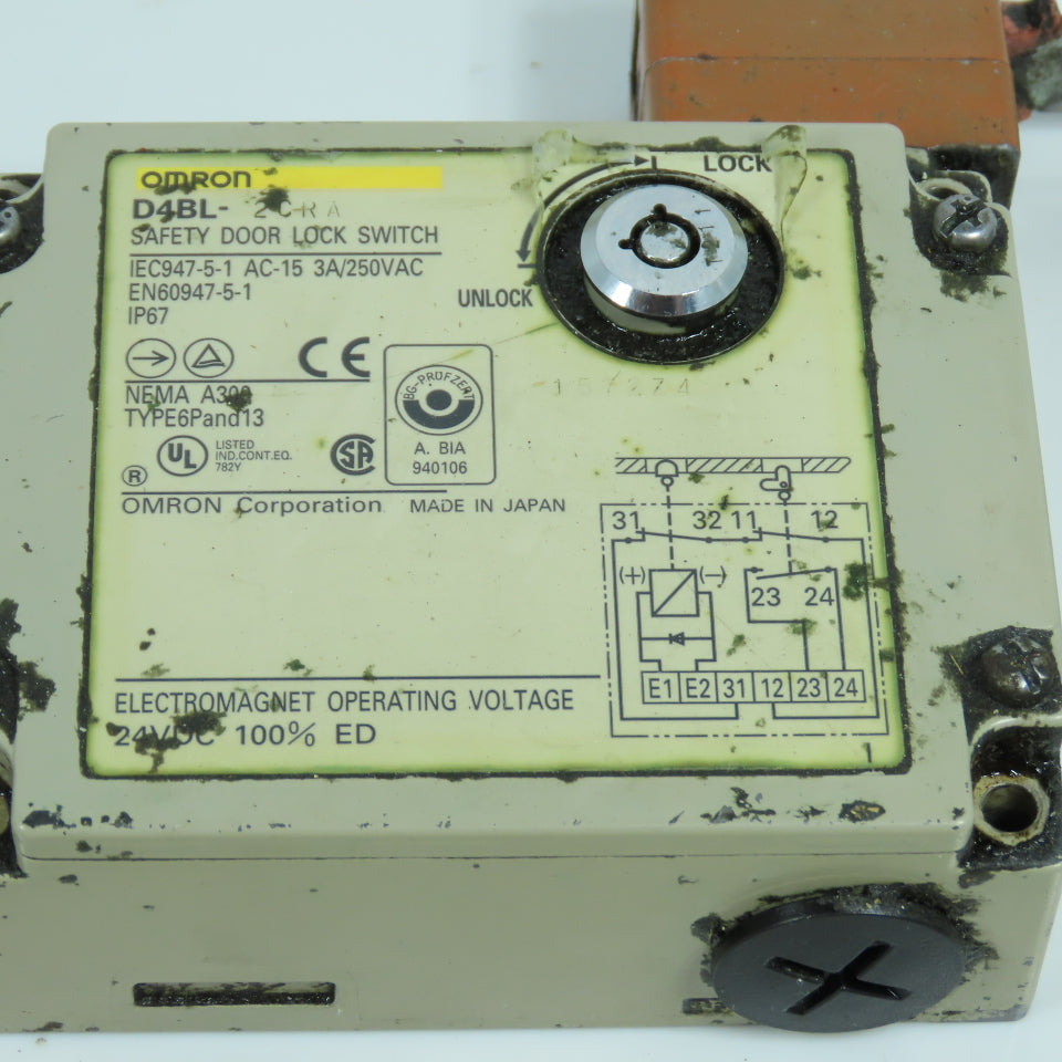Omron D4BL-2CRA 24VDC Safety Door Gate Guard Interlock Switch W/ Mount