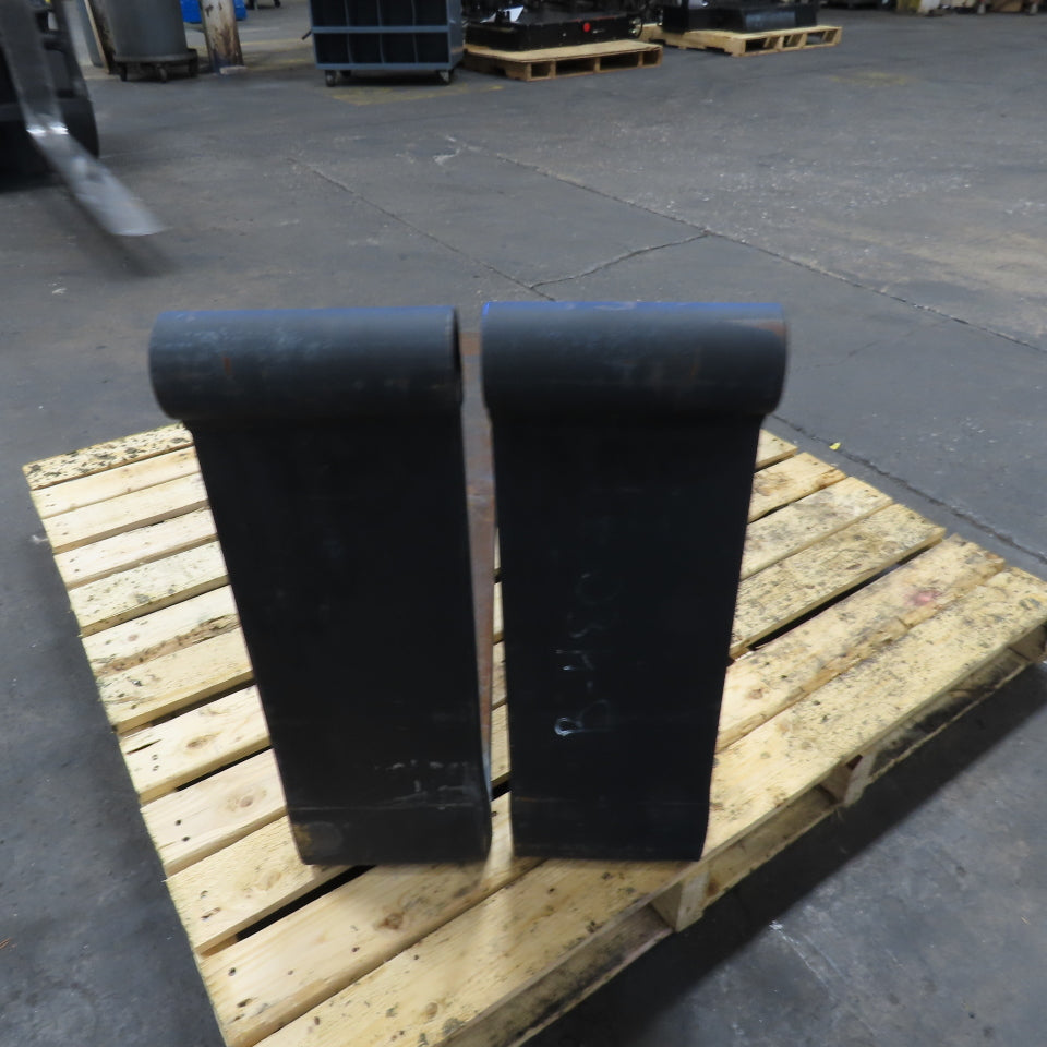 Yale 47" Long  x 7" Wide Shaft Mounted Steel Tapered Fork 1.8" Shaft Set Of 2