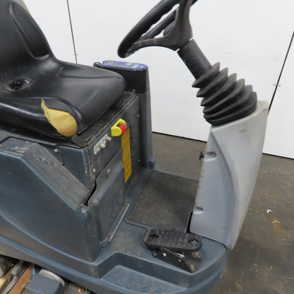 Advance ES4000 24V Battery Ride-On Carpet Cleaner Extractor Wet Dry Vacuum