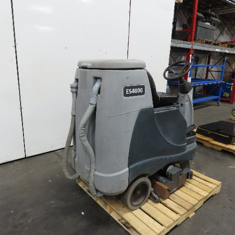 Advance ES4000 24V Battery Ride-On Carpet Cleaner Extractor Wet Dry Vacuum
