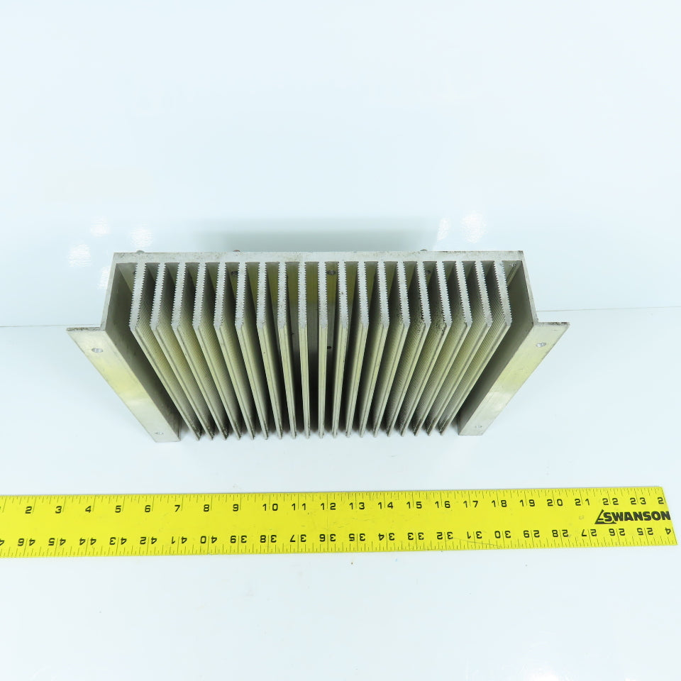 05T00893-0110 10.5 x 8.5" Aluminum Fin Style Heat Sink Mounting Surface 2-1/4" H