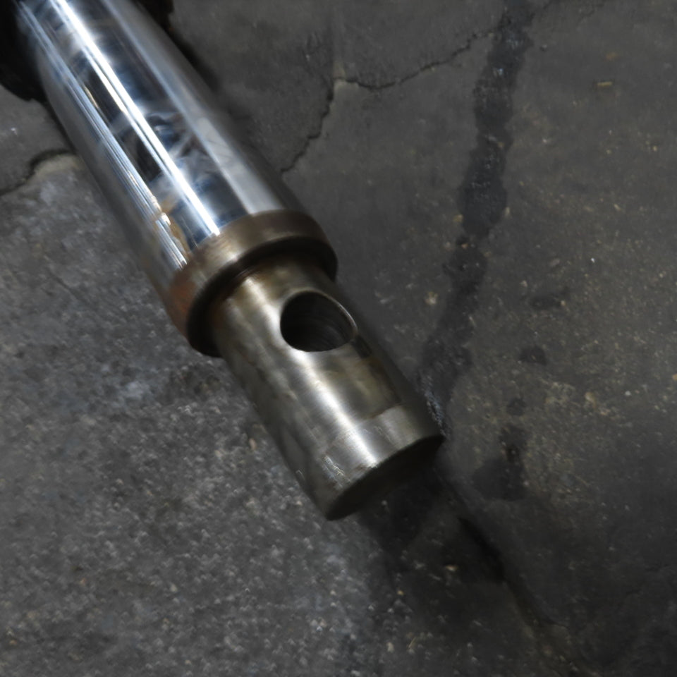 Yale NTA030SBEM48TV13 Narrow Aisle Turret Forklift Hydraulic Cylinder