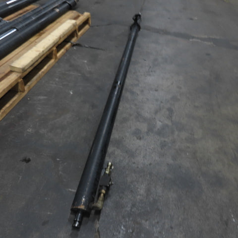 Yale NTA030SBEM48TV13 Narrow Aisle Turret Forklift Hydraulic Cylinder