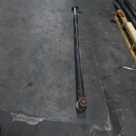 Yale NTA030SBEM48TV13 Narrow Aisle Turret Forklift Hydraulic Cylinder
