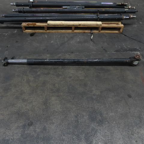 Yale NTA030SBEM48TV13 Narrow Aisle Turret Forklift Hydraulic Cylinder