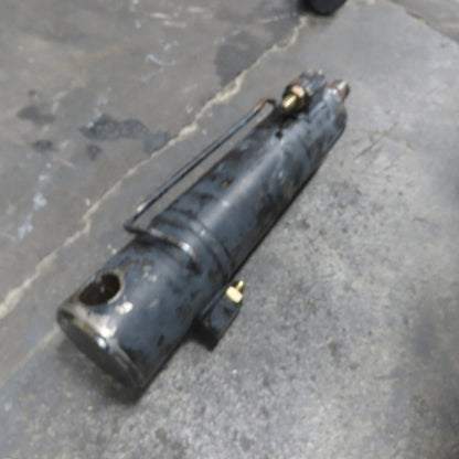 Yale NTA030SBEM48TV13 Narrow Aisle Turret Forklift Hydraulic Cylinder