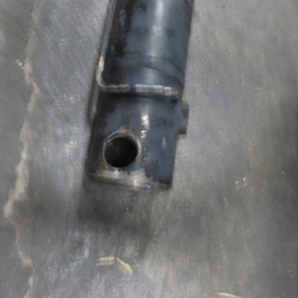 Yale NTA030SBEM48TV13 Narrow Aisle Turret Forklift Hydraulic Cylinder