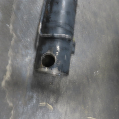 Yale NTA030SBEM48TV13 Narrow Aisle Turret Forklift Hydraulic Cylinder