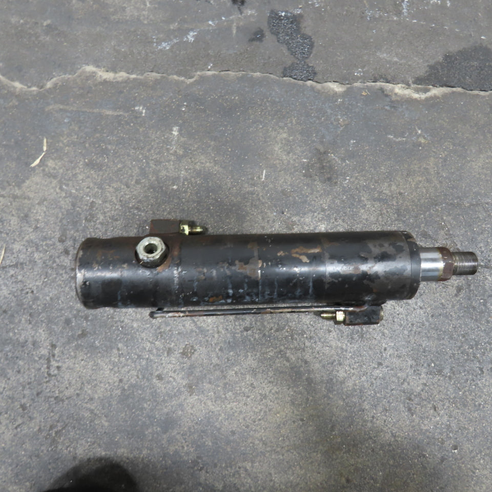Yale NTA030SBEM48TV13 Narrow Aisle Turret Forklift Hydraulic Cylinder