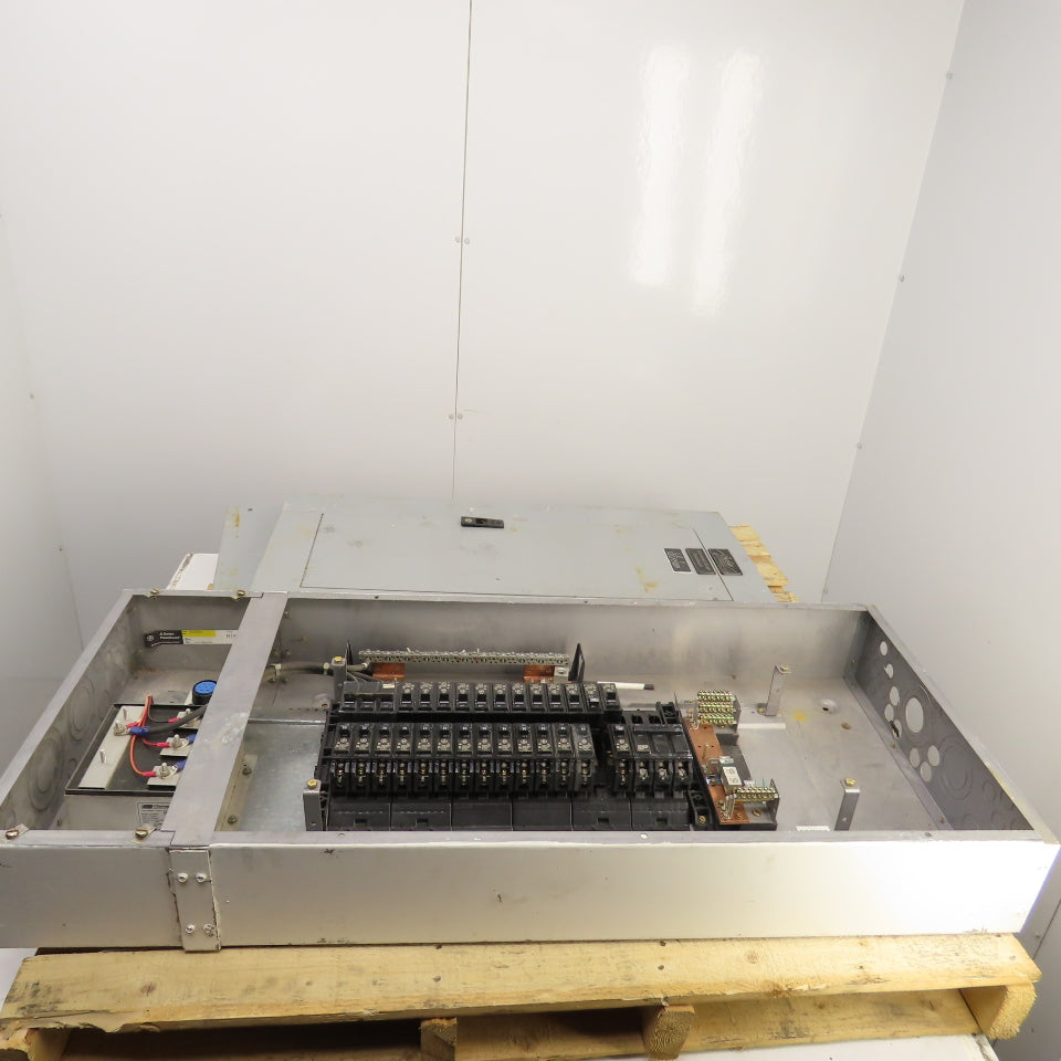 General Electric AQU3301ABX 125A 36-Space Panelboard 208Y/120V 3PH 4W W/Breakers