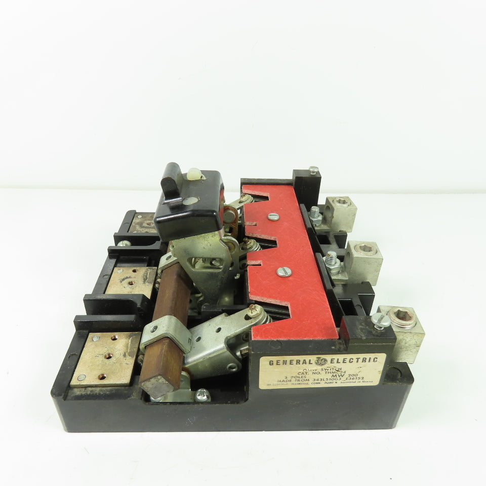 General Electric THMC34 QMW 3-Pole Fusible Disconnect Switch 600V 200A