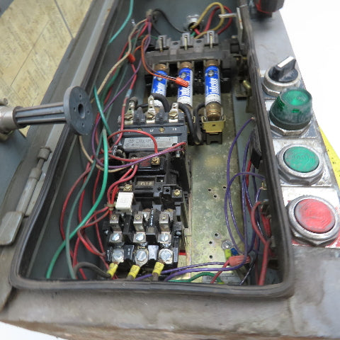 Allen Bradley 512-CJCD-25R 600V 45A 25Hp Fused Combination Starter Disconnect