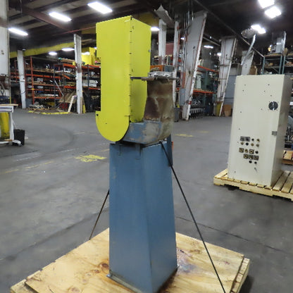 Baldor 1.5Hp 2850/3450RPM 208-220/460V 3Ph Pedestal Belt Sander
