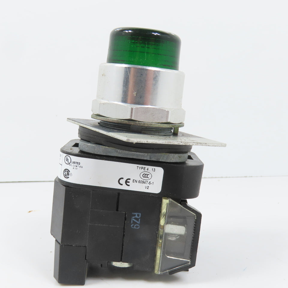 Allen Bradley 800TC-PT16 Green Momentary Contact Pilot Switch 120V 800TC-XA
