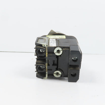Allen Bradley 800TC-PT16 Green Momentary Contact Pilot Switch 120V 800TC-XA