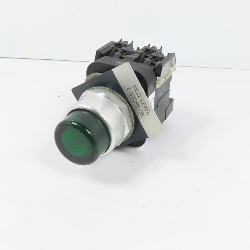 Allen Bradley 800TC-PT16 Green Momentary Contact Pilot Switch 120V 800TC-XA