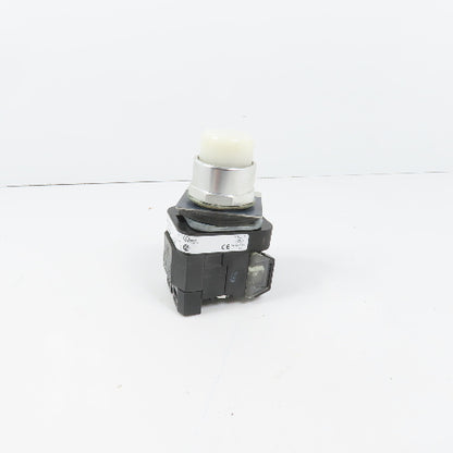 Allen Bradley 800TC-PB16 White Momentary Contact Push Button 120V W/ 800TC-XA