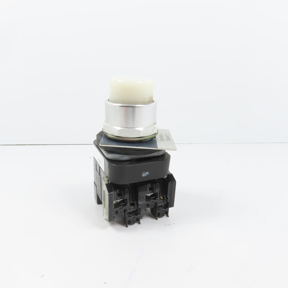 Allen Bradley 800TC-PB16 White Momentary Contact Push Button 120V W/ 800TC-XA
