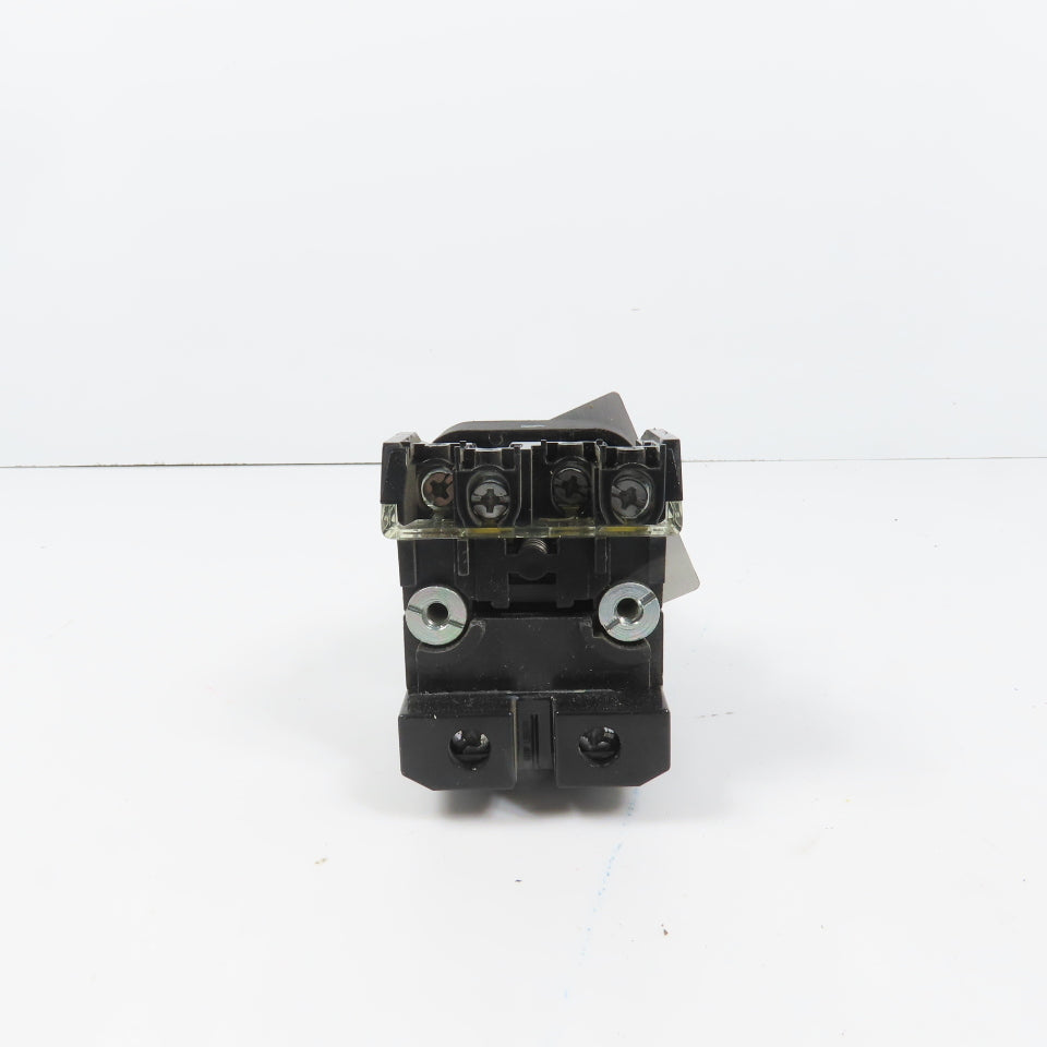 Allen Bradley 800TC-PB16 White Momentary Contact Push Button 120V W/ 800TC-XA