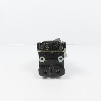 Allen Bradley 800TC-PB16 White Momentary Contact Push Button 120V W/ 800TC-XA