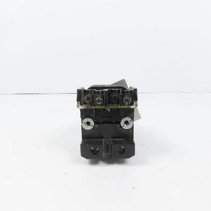 Allen Bradley 800TC-PB16 White Momentary Contact Push Button 120V W/ 800TC-XA