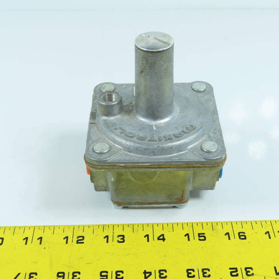 Maxitrol ES359 Gas Pressure Regulator 3/4" NPT