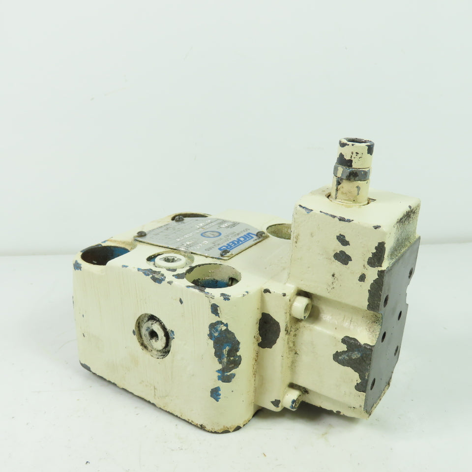 Vickers CG5-060A-F-M-WB-90 Solenoid Controlled Relief Valve 3000PSI Max