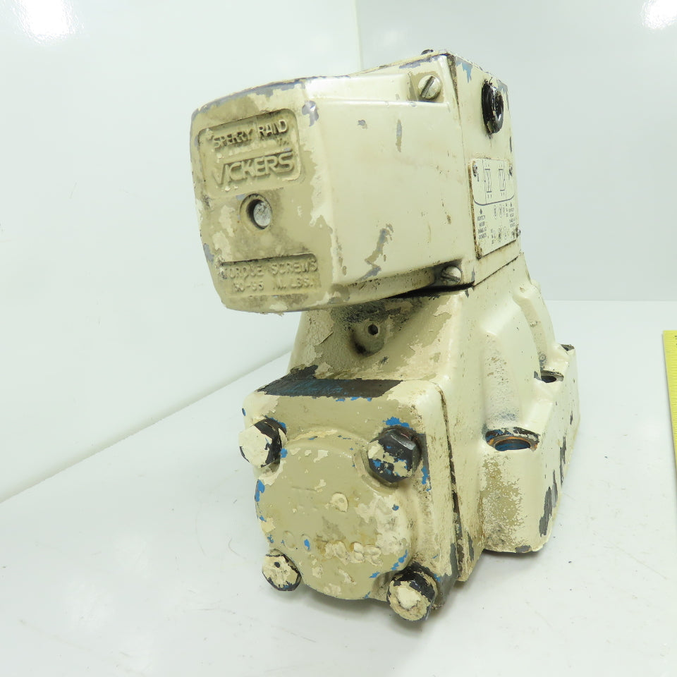 Vickers DC5S4 069A E 5* Directional Control Valve 115V Coil W/ Manifold