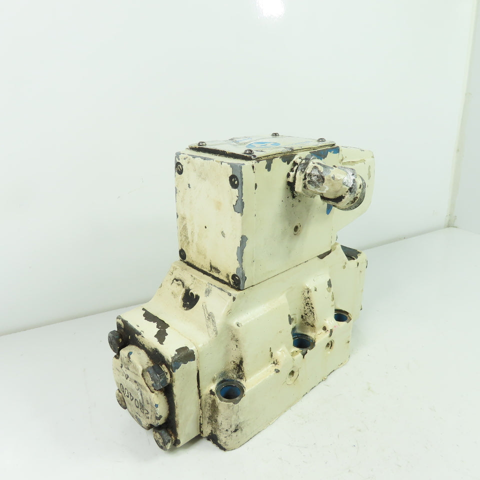 Vickers DC5S4 069A E 5* Directional Control Valve 115V Coil W/ Manifold