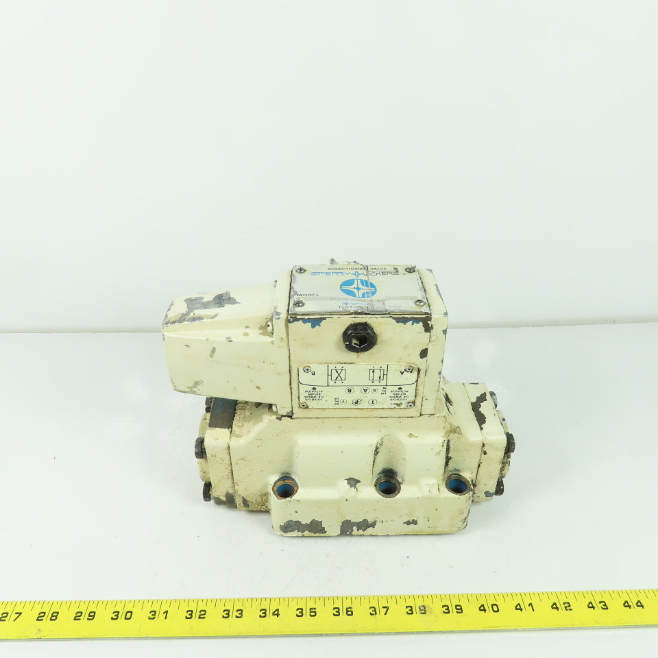 Vickers DC5S4 069A E 5* Directional Control Valve 115V Coil W/ Manifold