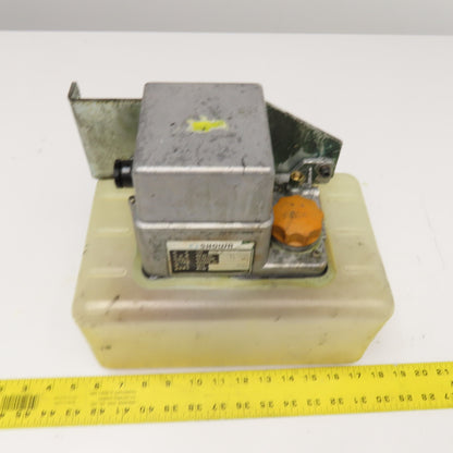 Showa LCB 4 310C 6 Liter Automatic Lubrication System 0.1L/Min 100V 50/60Hz