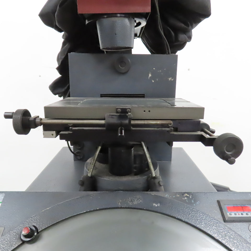 Starrett Sigma VF600 Vertical Optical Comparator 115V W/ Quadra-Chek 200 DRO