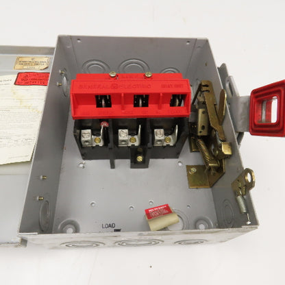 General Electric THN3361 30A 600VAC 250VDC 3 Pole Safety Disconnect Switch