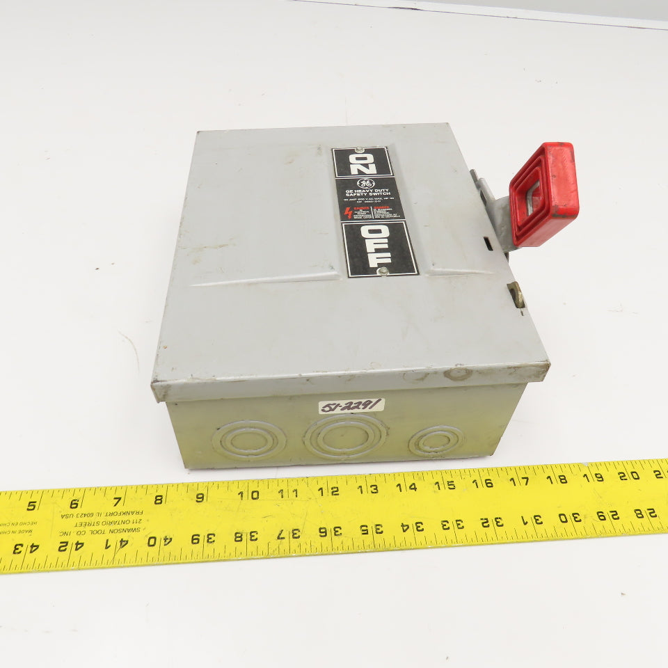 General Electric THN3361 30A 600VAC 250VDC 3 Pole Safety Disconnect Switch