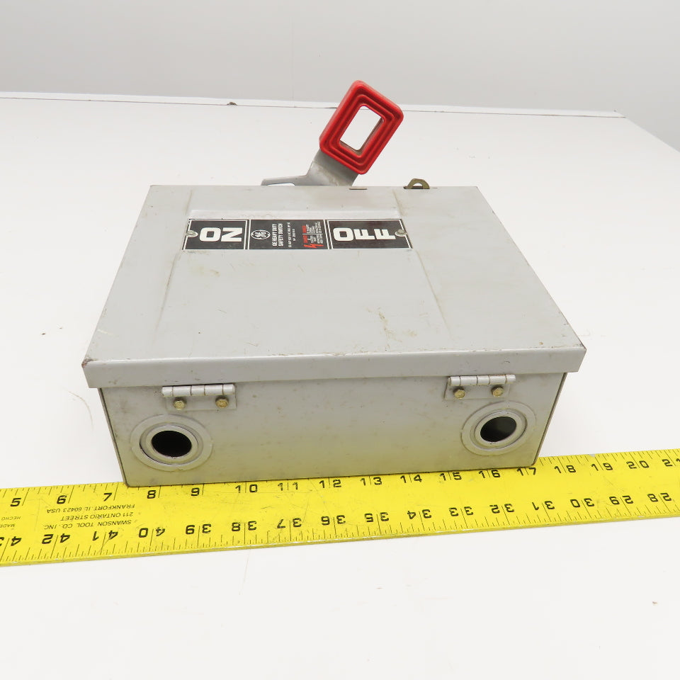 General Electric THN3361 30A 600VAC 250VDC 3 Pole Safety Disconnect Switch