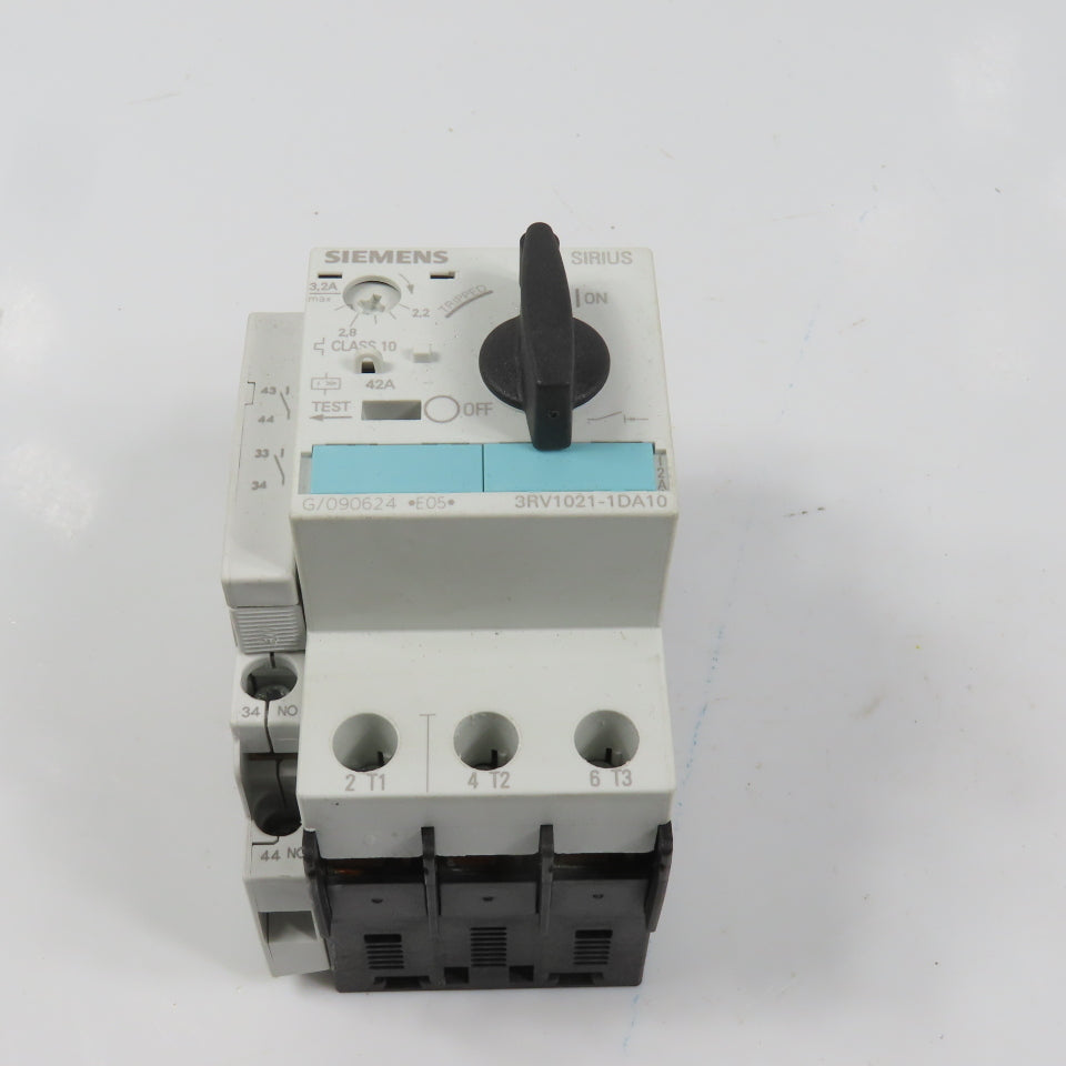 Siemens 3RV1021-1DA10 Sirius Circuit Breaker / Motor Protector 2.2-3.2 Amp W/Aux