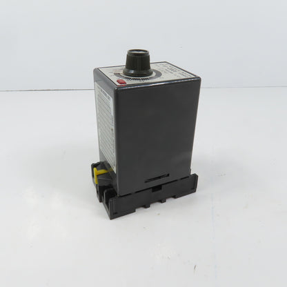 Omron AMD-SL2 Motion Detector Timer Relay 0-10 Sec 100/110VAC W/ Base
