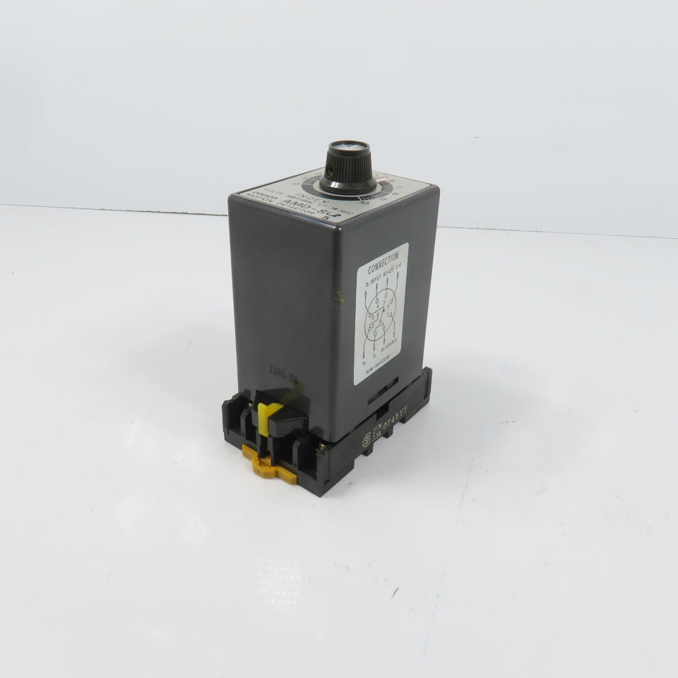 Omron AMD-SL2 Motion Detector Timer Relay 0-10 Sec 100/110VAC W/ Base