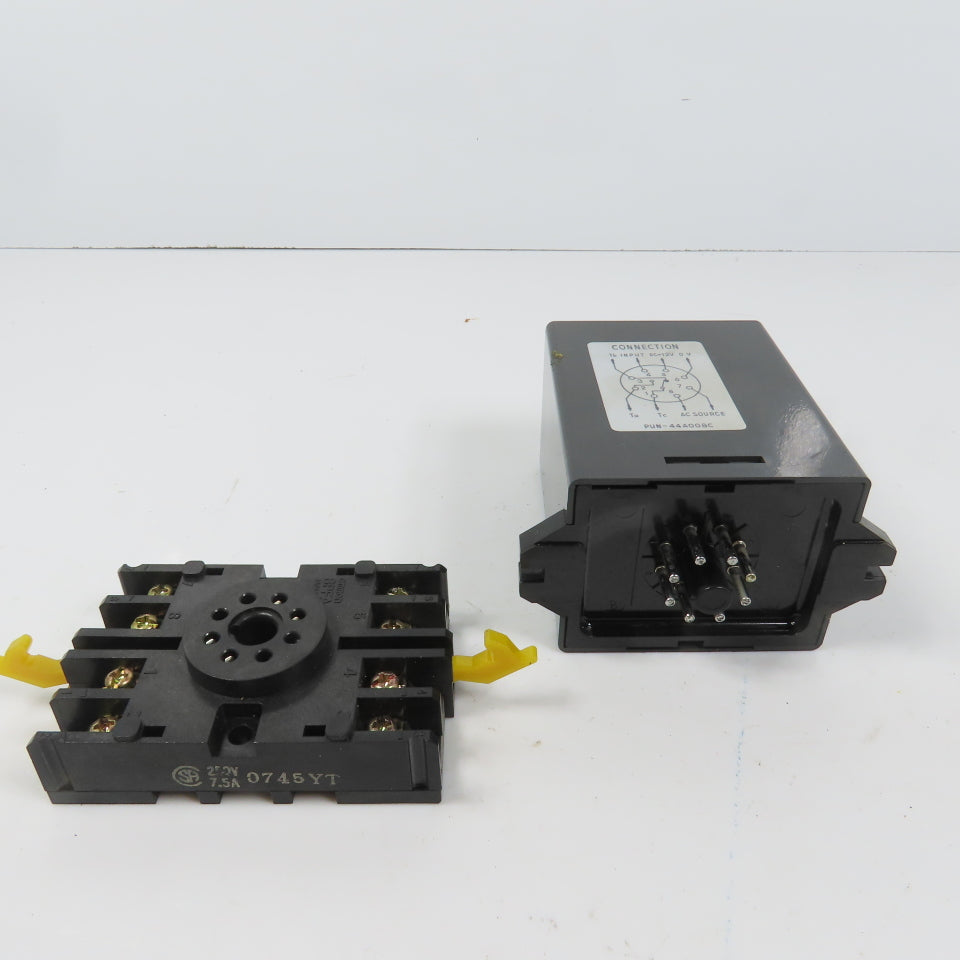 Omron AMD-SL2 Motion Detector Timer Relay 0-10 Sec 100/110VAC W/ Base