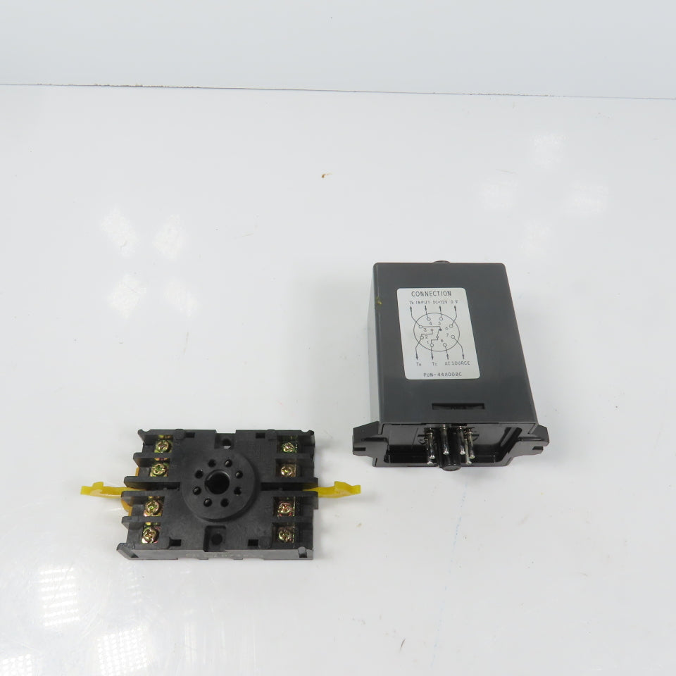 Omron AMD-SL2 Motion Detector Timer Relay 0-10 Sec 100/110VAC W/ Base