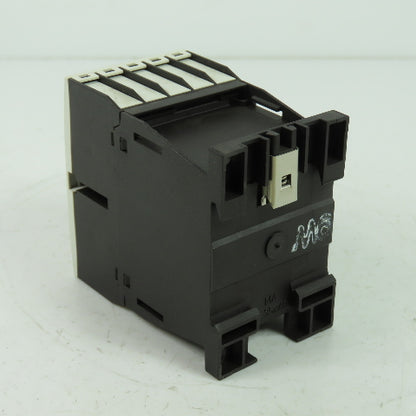 Moeller DIL AC-22 Contactor Relay 230V 50/60Hz