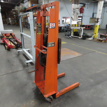 Economy MV-54 750LB Capacity Manual Powered Die Lift Stacker Straddle 53" Height