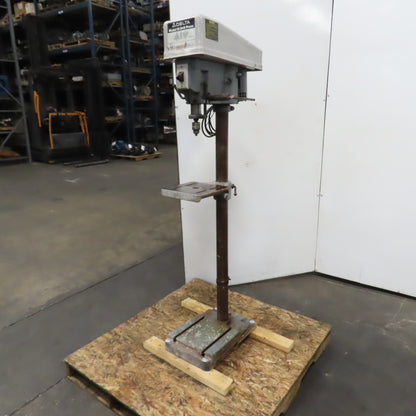 Delta 15-090 Floor Model 15" Drill Press 0.5HP 115V Single Phase 10x10.5" Table