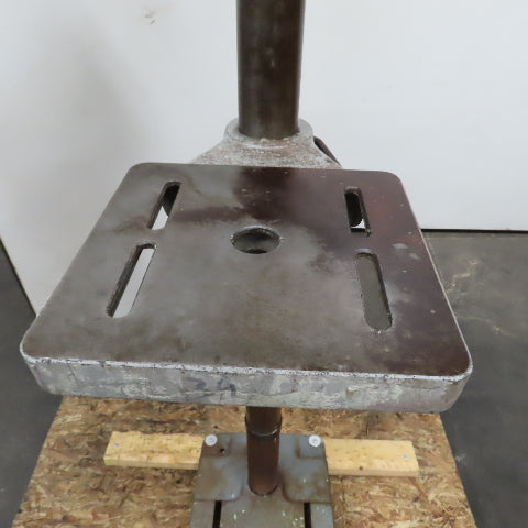 Delta 15-090 Floor Model 15" Drill Press 0.5HP 115V Single Phase 10x10.5" Table